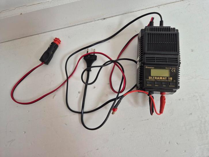 Graupner Ultramat 10 3S 4S lipo nimh acculader oplader, Hobby en Vrije tijd, Modelbouw | Radiografisch | Auto's, Zo goed als nieuw