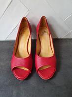 Rode Fred de la Bretonière pumps 37. Leer., Ophalen of Verzenden, Zo goed als nieuw, Pumps, Rood