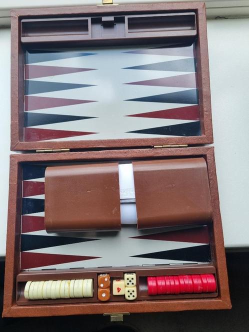 Reisspel Backgammon, Hobby en Vrije tijd, Gezelschapsspellen | Bordspellen, Zo goed als nieuw, Reisspel, Ophalen of Verzenden