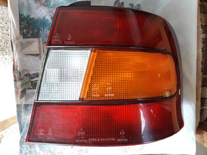 Hyundai Lantra J1 achterlicht rechts ORIGINEEL 92402-28031, Auto-onderdelen, Verlichting, Hyundai, Gebruikt, Verzenden