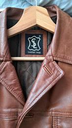 Leather coat. Classic retro. Size small, Kleding | Heren, Overhemden, Halswijdte 38 (S) of kleiner, Ophalen of Verzenden, Bruin
