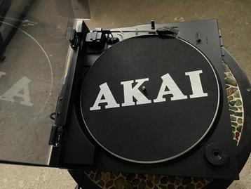 Platenspeler AKAI ATT01U beschikbaar voor biedingen