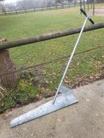 Hoefslagvlakker paardenrijbak, Dieren en Toebehoren