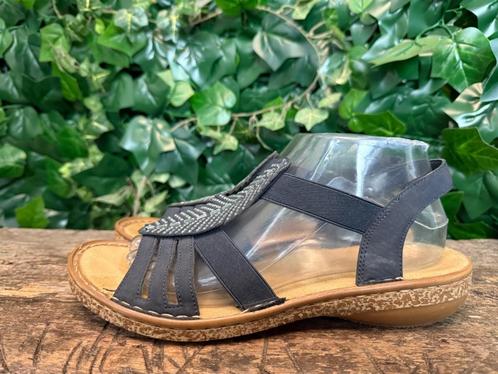 Bijna Nieuwe sandalen van Rieker maat 40, Kleding | Dames, Schoenen, Zo goed als nieuw, Sandalen of Muiltjes, Blauw, Ophalen of Verzenden