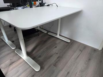 Ikea Bekant verstelbaar bureau 120 x 80 cm (wit) - afbeelding 1