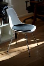 Vitra Chair 702, Huis en Inrichting, Stoelen, Ophalen, Gebruikt, Twee, Wit