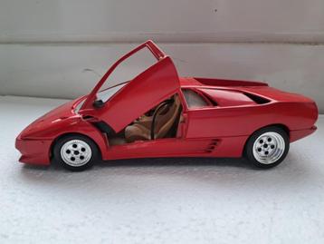 modelauto's 1:18 beschikbaar voor biedingen