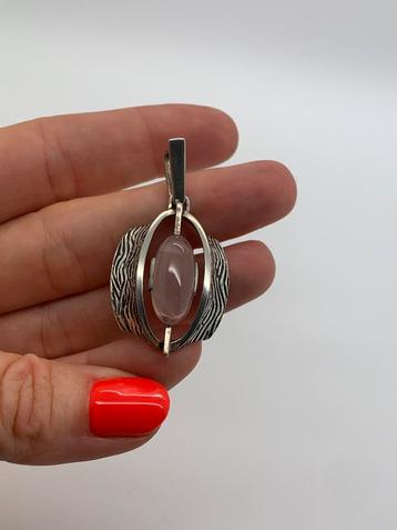 X575 Prachtige zilberen hanger rozenkwarts beschikbaar voor biedingen
