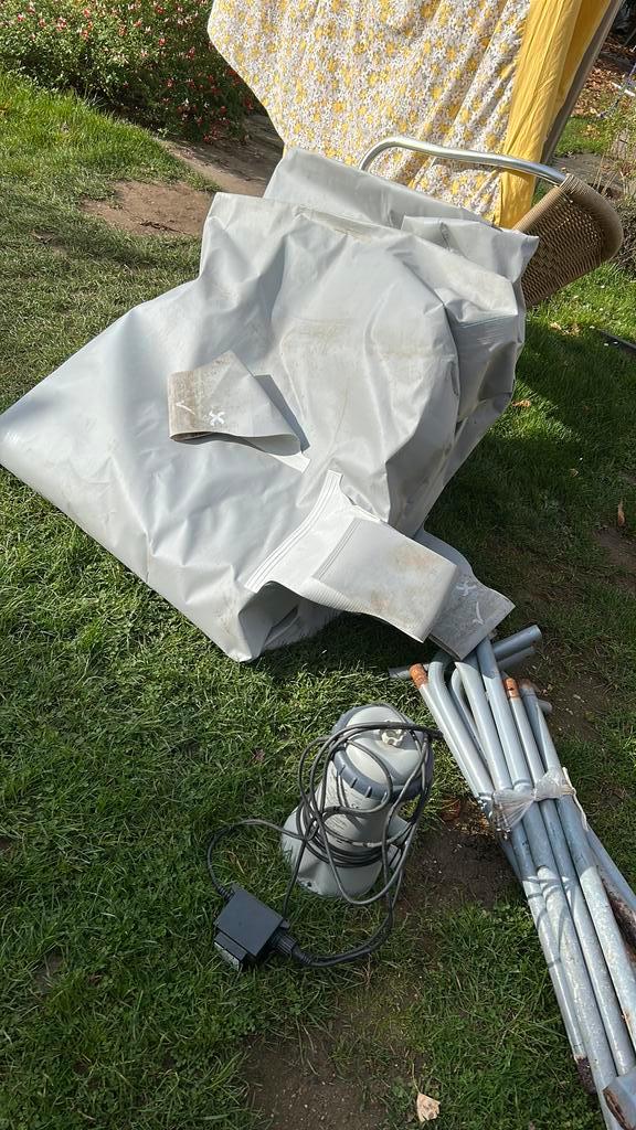 Gratis gebruikt Intex rechthoek zwembad met pomp 4x2x1, Tuin en Terras, Zwembaden, Zo goed als nieuw, Opzetzwembad, Minder dan 80 cm