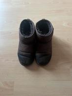 UGG classic mini. Bruin. Mt. 33, Kinderen en Baby's, Kinderkleding | Schoenen en Sokken, Laarzen, Jongen of Meisje, Gebruikt, Ophalen of Verzenden