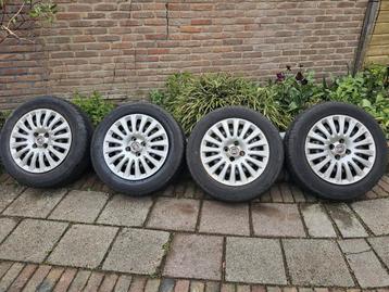 ☑️ 4x100 Fiat Grande Punto velgen met winterbanden 15 inch beschikbaar voor biedingen