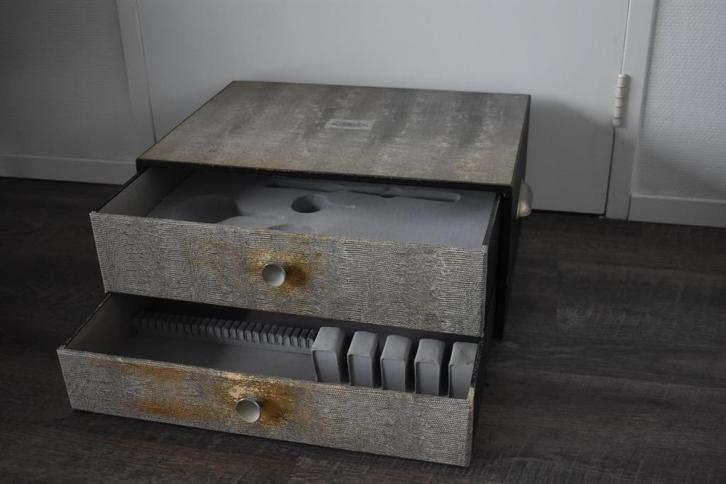 Gero Zilmeta kist meubeltje cassette kastje voor 12 personen, Antiek en Kunst, Antiek | Woonaccessoires, Ophalen