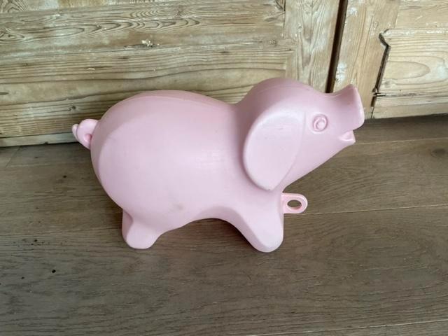Groot vintage plastic varken. Rose kunststof. 25 cm., Verzamelen, Spaarpotten, Zo goed als nieuw, Dier, Kunststof, Ophalen