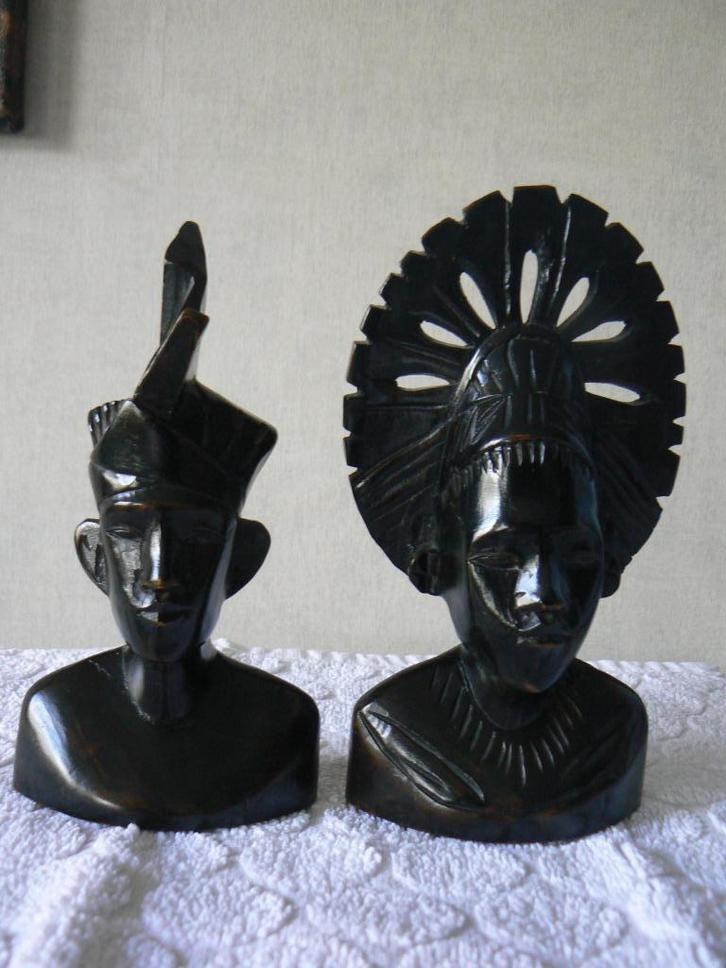 2 Houten beeldjes man en vrouw 15-16 cm hoog Indonesie Java, Antiek en Kunst, Kunst | Beelden en Houtsnijwerken, Ophalen of Verzenden