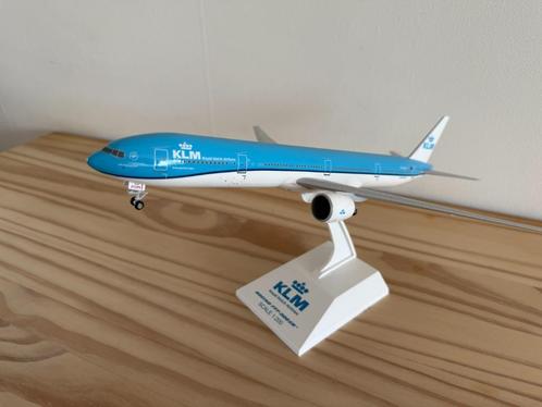 KLM Boeing 777-300ER PH-BVN Schaal 1:200 SkyMarks SKR951, Verzamelen, Luchtvaart en Vliegtuigspotten, Zo goed als nieuw, Schaalmodel