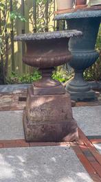 Gietijzeren tuinvaas op sokkel console, Ophalen, Zo goed als nieuw