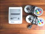 Nintendo Classic Mini: Super Nintendo Entertainment System, Ophalen of Verzenden, Zo goed als nieuw, Met 2 controllers, Met games