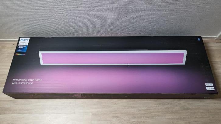 Hue Surimu Plafondlamp White and Color Ambiance, Huis en Inrichting, Lampen | Plafondlampen, Zo goed als nieuw, Kunststof, Metaal