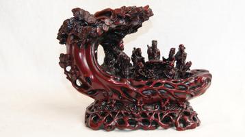 Dragon boot /  Foo hond beschikbaar voor biedingen