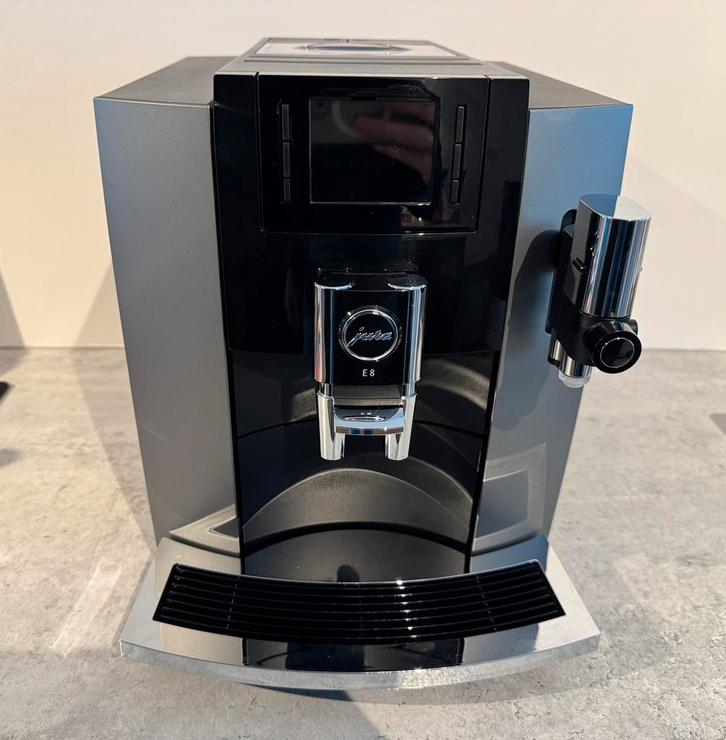 Nette Jura E8 Dark Inox!, Witgoed en Apparatuur, Koffiezetapparaten, Gebruikt, Koffiebonen, Koffiemachine, 2 tot 4 kopjes, Afneembaar waterreservoir