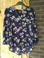 Mooie donkerblauwe blouse met witte print, maat 36, Ophalen of Verzenden, Zo goed als nieuw, Maat 36 (S), Blauw