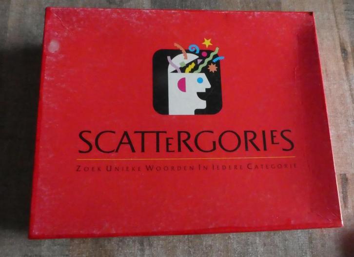 Scattergories  (Nederlands) vanaf 12 jaar., Hobby en Vrije tijd, Gezelschapsspellen | Bordspellen, Zo goed als nieuw, Een of twee spelers