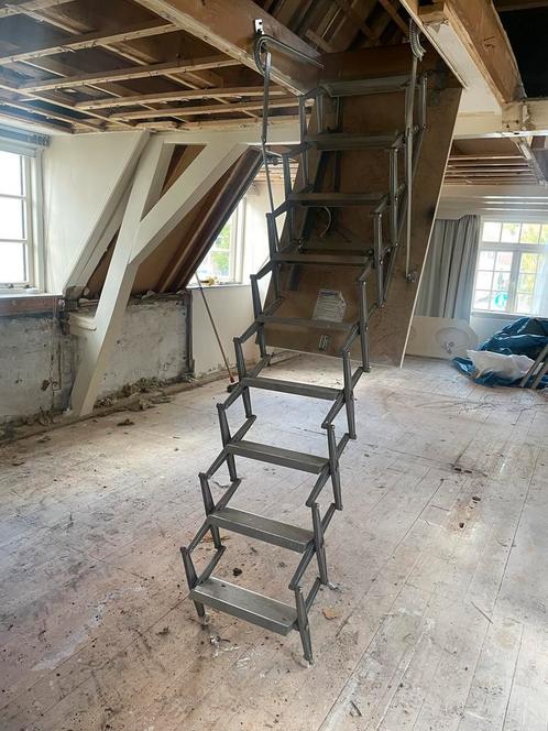 Vlizotrap /Novoferm zoldertrap - aluminium, Doe-het-zelf en Verbouw, Ladders en Trappen, Gebruikt, Trap, 2 tot 4 meter, Opvouwbaar of Inschuifbaar