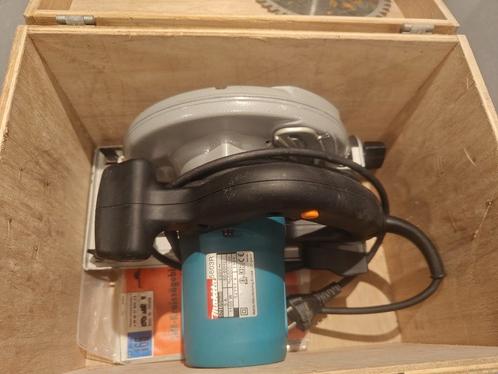 Makita 5603R zaagmachine cirkel zaag cirkelzaag, Doe-het-zelf en Verbouw, Gereedschap | Zaagmachines, Zo goed als nieuw, Cirkelzaag