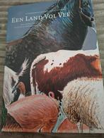 Een Land Vol Vee - Mooie Plaatjes, Goede Staat, Ophalen of Verzenden