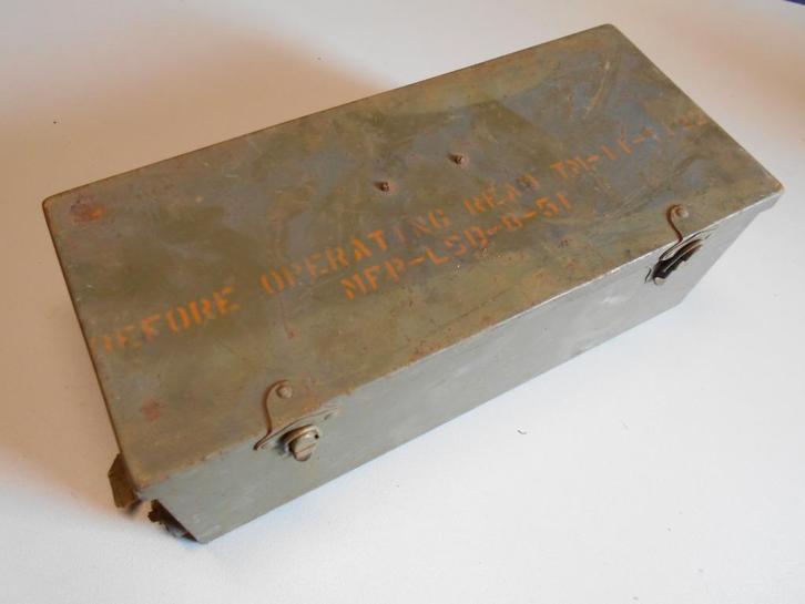 Stalen kistje 35x16x12 cm vintage kistje US mijndetector, Verzamelen, Militaria | Algemeen, Landmacht, Amerika, Ophalen of Verzenden