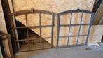 2 schone hele gietijzeren stalramen 92 b en 102 h €125,00SET, Ophalen