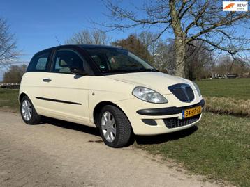 Lancia Ypsilon 1.2-16V Platino beschikbaar voor biedingen