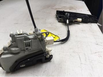 Deurslot Mechaniek 2Deurs links van een Audi RS5 beschikbaar voor biedingen