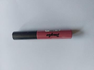 Nieuwe Douglas matte vloeibare lippenstift (advr 240) beschikbaar voor biedingen