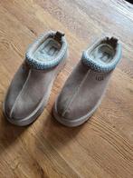 Ugg Women Sloffen - Maat 39 - Nieuwstaat, Kleding | Dames, Schoenen, Ophalen, Beige, Zo goed als nieuw, Ugg Women