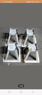 Bedverhogers poten set v vier, Ophalen, Zo goed als nieuw