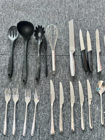 Eet- en kookgerei set (voor studenten) beschikbaar voor biedingen