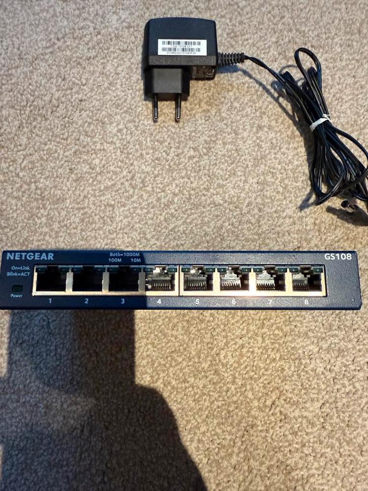 Netgear Prosafe GS108 Gigabit Switch - 8 Poorten, Computers en Software, Netwerk switches, Gebruikt, Ophalen of Verzenden
