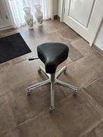 Zo goed als nieuwe kapperskruk verstelbaar, Ophalen of Verzenden, Zo goed als nieuw, Overige materialen