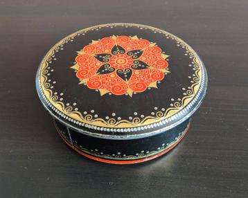 prachtig vintage blik beschikbaar voor biedingen