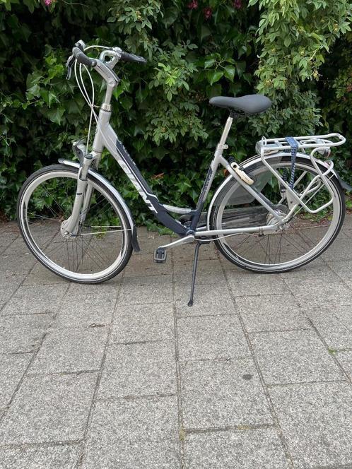 Giant Ultimo, Fietsen en Brommers, Fietsen | Dames | Damesfietsen, Zo goed als nieuw, Giant, (Extra) lage instap, Versnellingen