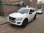 Mercedes-Benz ML Black/White YOUNGTIMER, Zwart, Leder en Stof, Diesel, Vierwielaandrijving