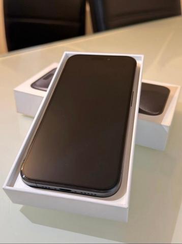 iPhone 15 Pro Titanium Zwart beschikbaar voor biedingen