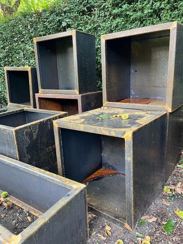 cortenstaal plantenbakken, bloembak beschikbaar voor biedingen