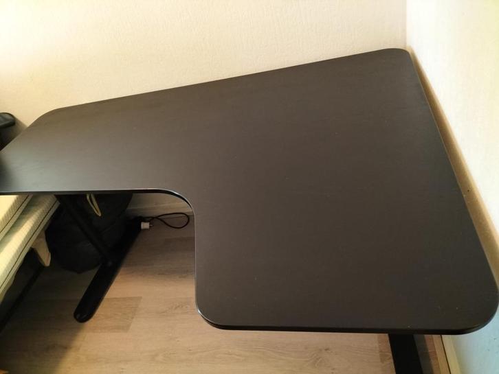 IKEA Bekant hoekbureau 160x110 rechts verstelbaar, Huis en Inrichting, Bureaus, Zo goed als nieuw, Bureau, In hoogte verstelbaar