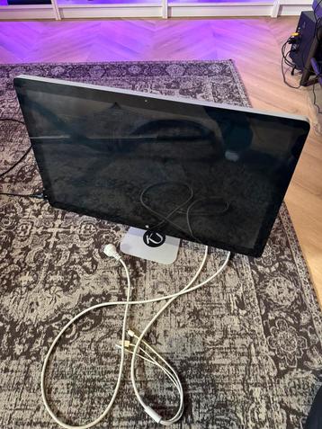 Apple Cinema Display 27 Inch (kapot) beschikbaar voor biedingen