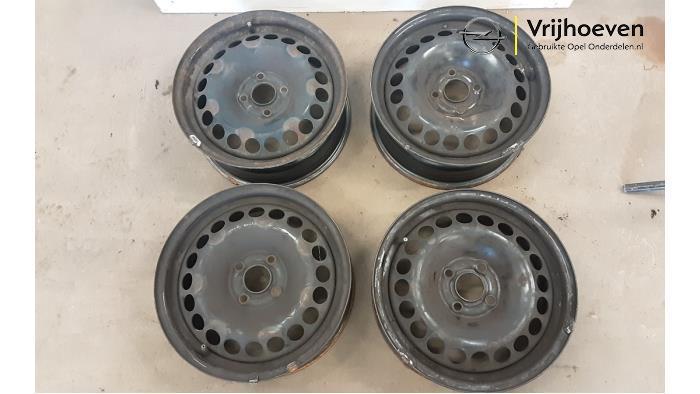 Velgen set van een Opel Corsa (Corsa D 07-), Auto-onderdelen, Banden en Velgen, Personenwagen, Gebruikt, 3 maanden garantie, Ophalen of Verzenden