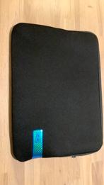 Niet gebruikte laptophoes caselogic, Computers en Software, Laptophoezen, Ophalen of Verzenden