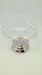 Kristallen bonbonschaaltje op zilveren voet. Hoog: 7,6 cm., Antiek en Kunst, Antiek | Goud en Zilver, Ophalen of Verzenden, Zilver