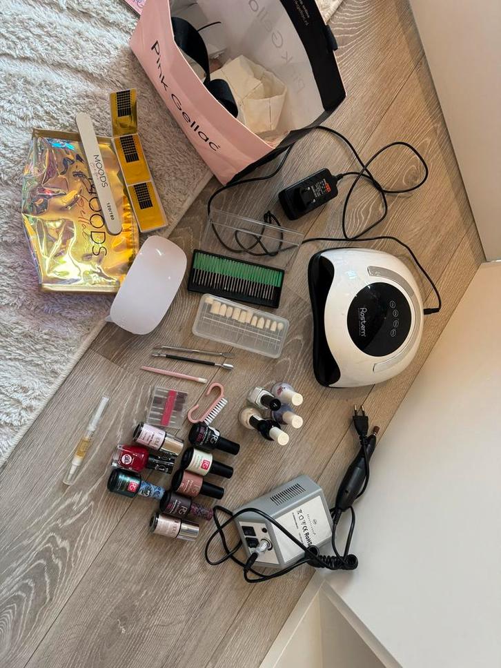 Compleet Nagelset: UV Lamp, Vijl, Gellak & Meer!, Sieraden, Tassen en Uiterlijk, Uiterlijk | Cosmetica en Make-up, Gebruikt, Toebehoren